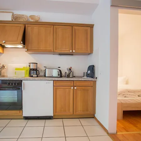 Cosy, Fully Furnished And Modern Flat At The Edge Of The Forest *